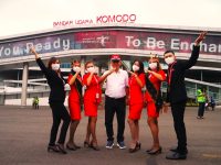 Crew Air Asia di Bandara Internasional Komodo Labuan Bajo