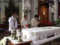 Prabowo Ke Uskup Emeritus Mgr. Turang: Beliau Selalu Kerja untuk Orang Kecil