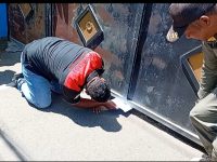 Hari Buruh 2025 : FSBDSI Mabar Titip Point Tuntutan di Bawah Gerbang Kantor Bupati-DPRD