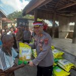 Kapolres Ende dan Forkompinda Gelar Baksos Usai Pengibaran Bendera di Bukit Kezimara IMG-20250816-WA0034