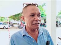 Camat Komodo 'Iwan We'u ' Larang Warga Berobat Ke Dukun 