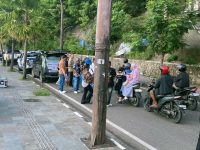 Trivcare Gandeng AJ Mabar,Love Komodo & Satlantas Polres Mabar Bagikan 300 Takjil Gratis di Labuan Bajo