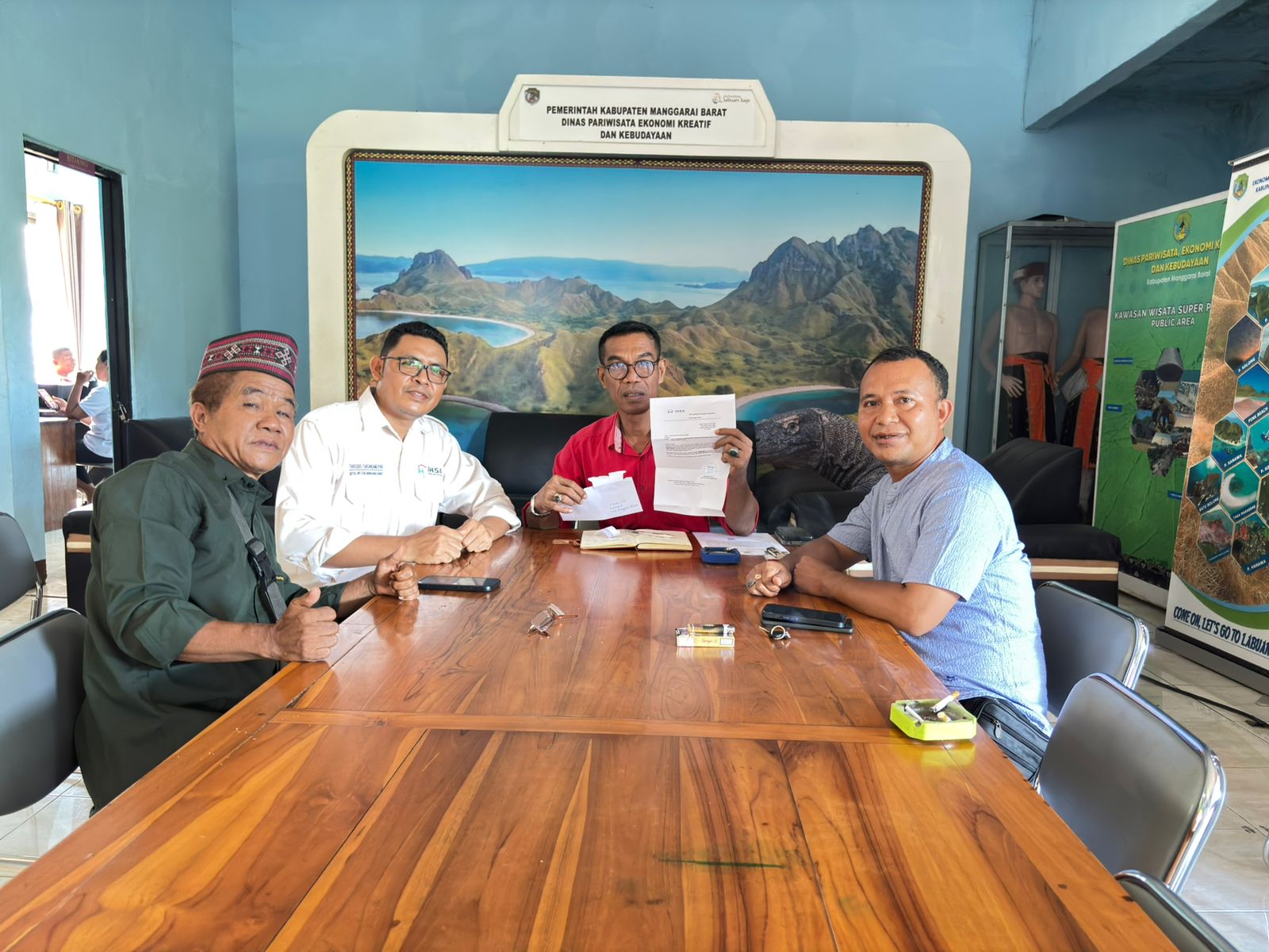 Dianggap Merugikan, Pengelola Homestay Desak TN Komodo Batalkan Pembatasan 1000/Hari