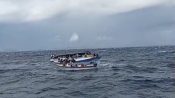 Data BMKG Ungkap Kondisi Laut Ekstrem, KM Hinaya Terombang-ambing di Komodo