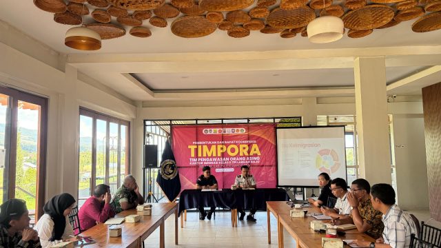 Imigrasi Labuan Bajo Bentuk TIMPORA Manggarai, Perketat Pengawasan Orang Asing