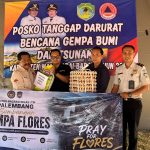 Kepala Imigrasi Labuan Bajo Serahkan Bantuan Titipan Imigrasi Palembang untuk Korban Gempa Flores Kepala Imigrasi Labuan Bajo Serahkan Bantuan Titipan Imigrasi Palembang untuk Korban Gempa Flores